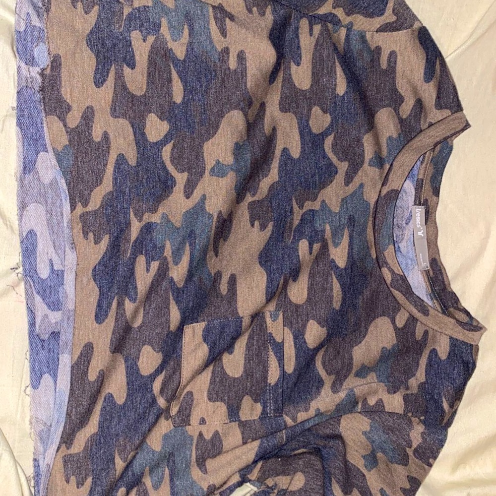 Camo crop top